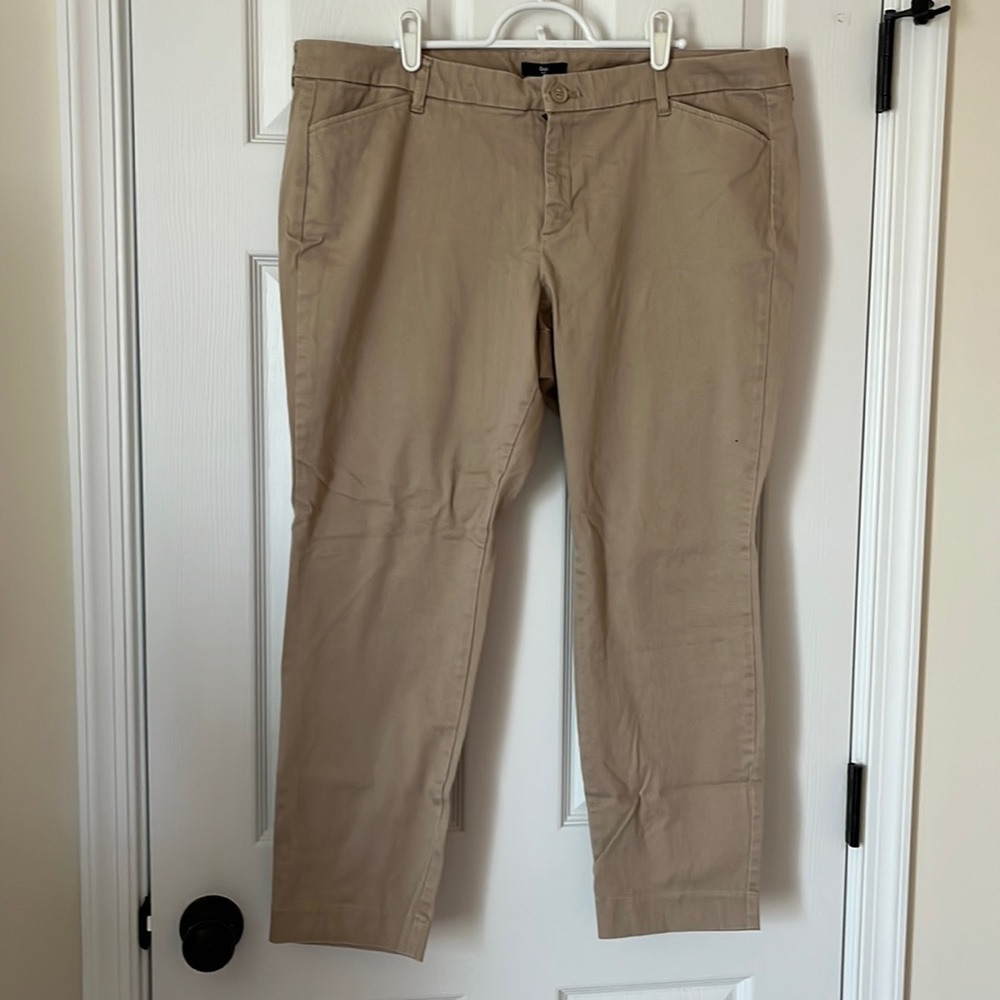 GAP Khaki Chino Pant